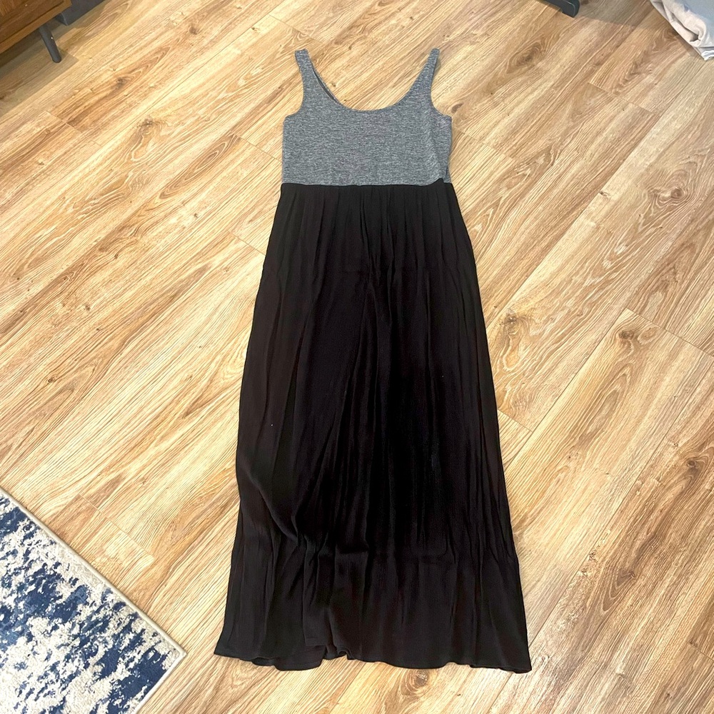Lou & Grey - Gray and Black Maxi Dress.